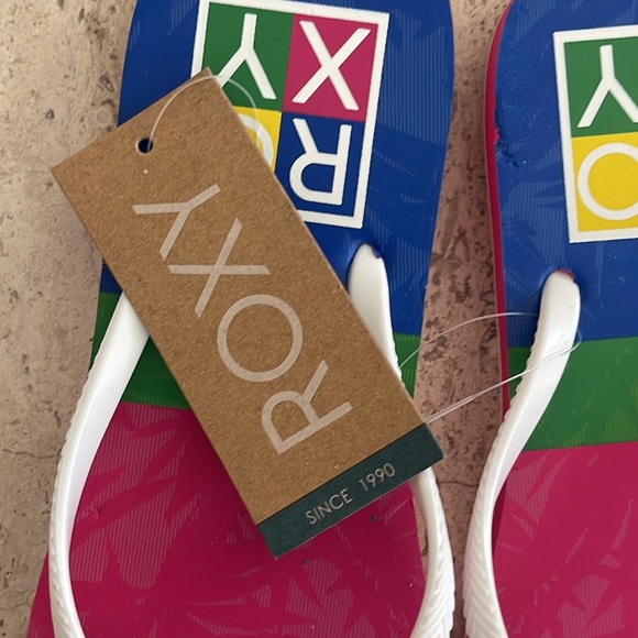 ROXY GUPPY STAMP FLIP FLOP size 7 and 8 in brand new condition. - Picture 6 of 10